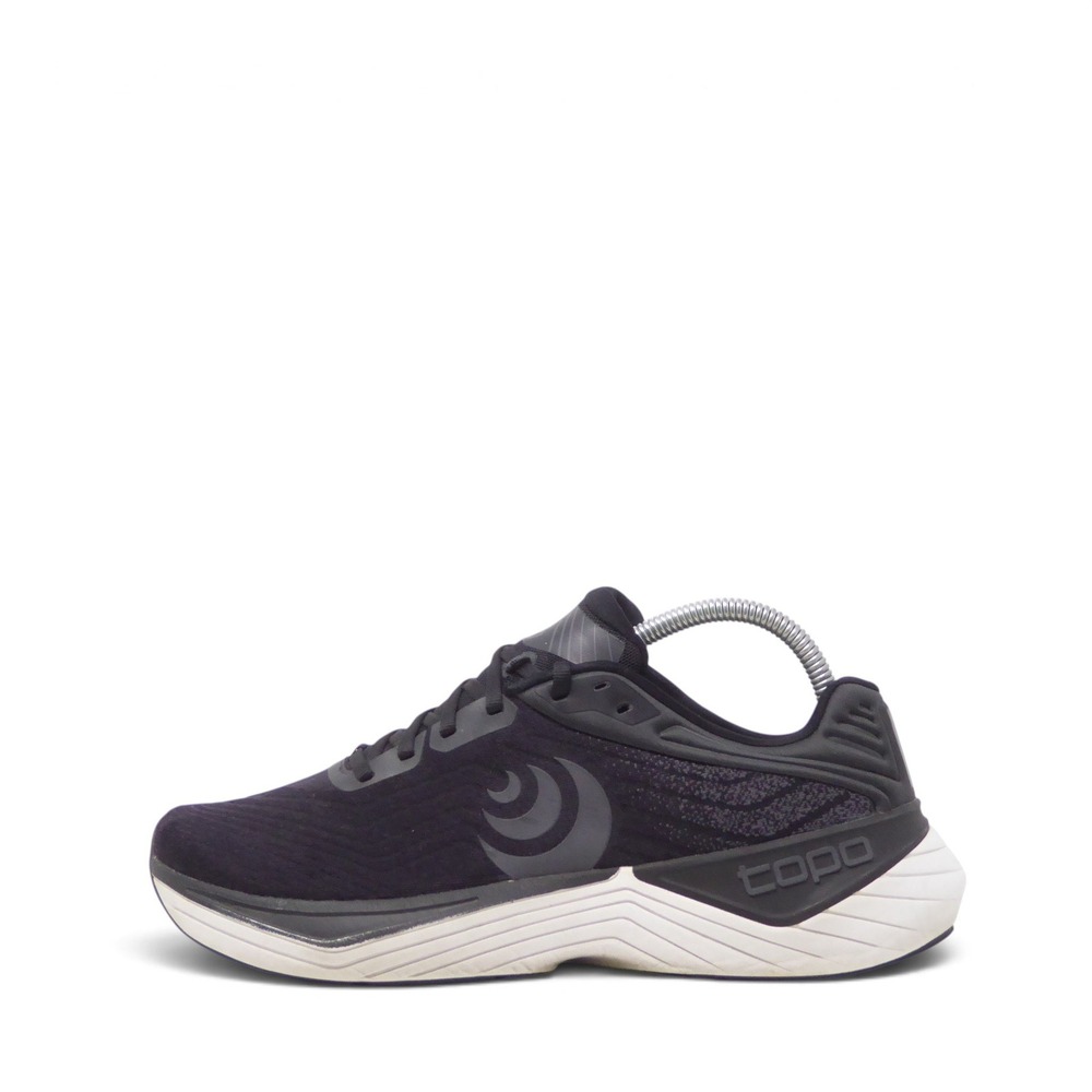 Topo Athletic Women Running Shoes Black Ultrafly 5 5mm Drop Size 9